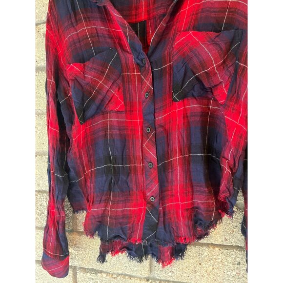Distressed Red & Navy Plaid Button-Down Shirt By Cloth & Stone Frayed Hem Medium - Picture 2 of 8